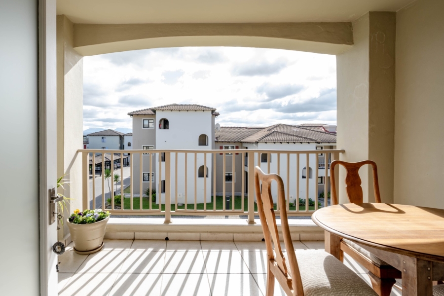 2 Bedroom Property for Sale in Bowtie Western Cape